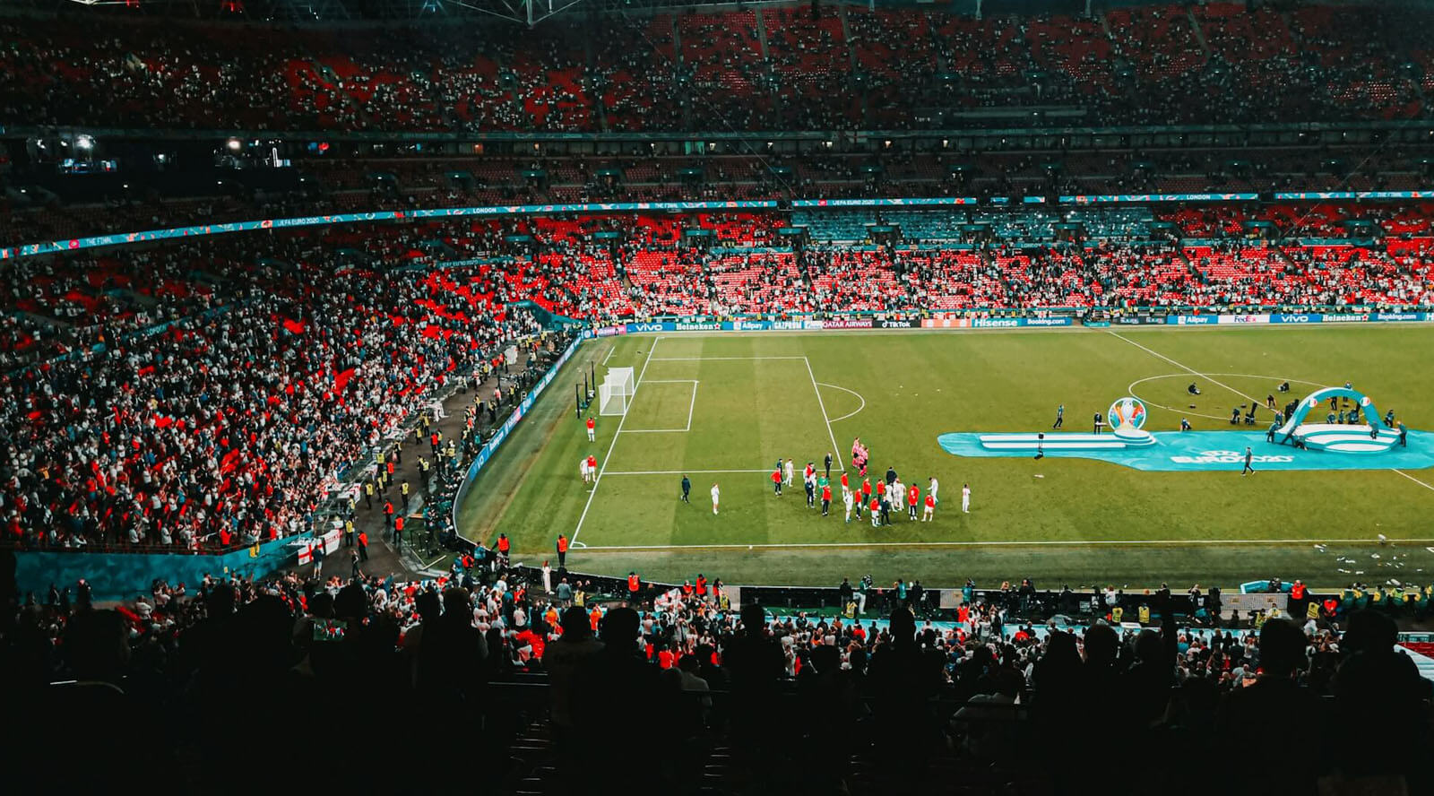 迷雾中的真,蓝军内部揭,马雷斯卡,FB体育平台,FB体育官方网站,FB体育登录入口,FB体育app下载